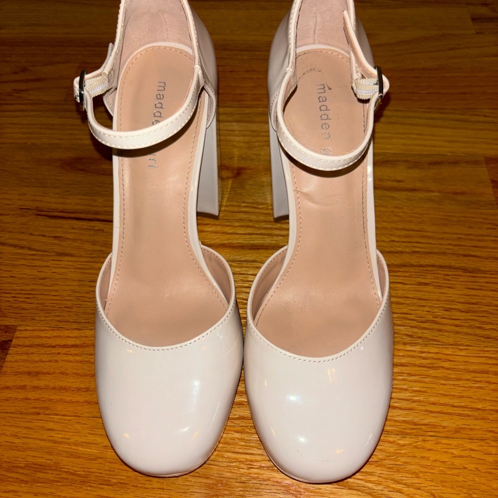 Madden Girl Unaa Heels - Picture 3 of 8